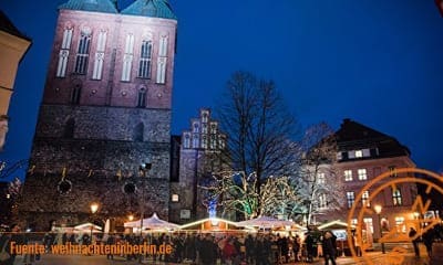 Festival invernal de cine y magia invernal en el Nikolaiviertel