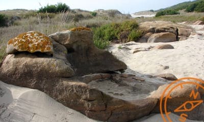 Marmita Gigante do Monumento Natural Local da Praia Eemiana da Ribeira de Anha